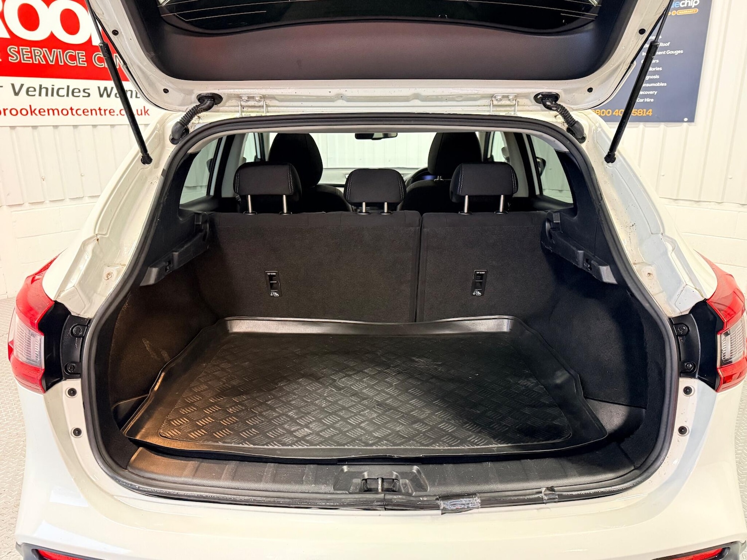 Used Nissan Qashqai 2018 for sale - 77040520: Photo 14