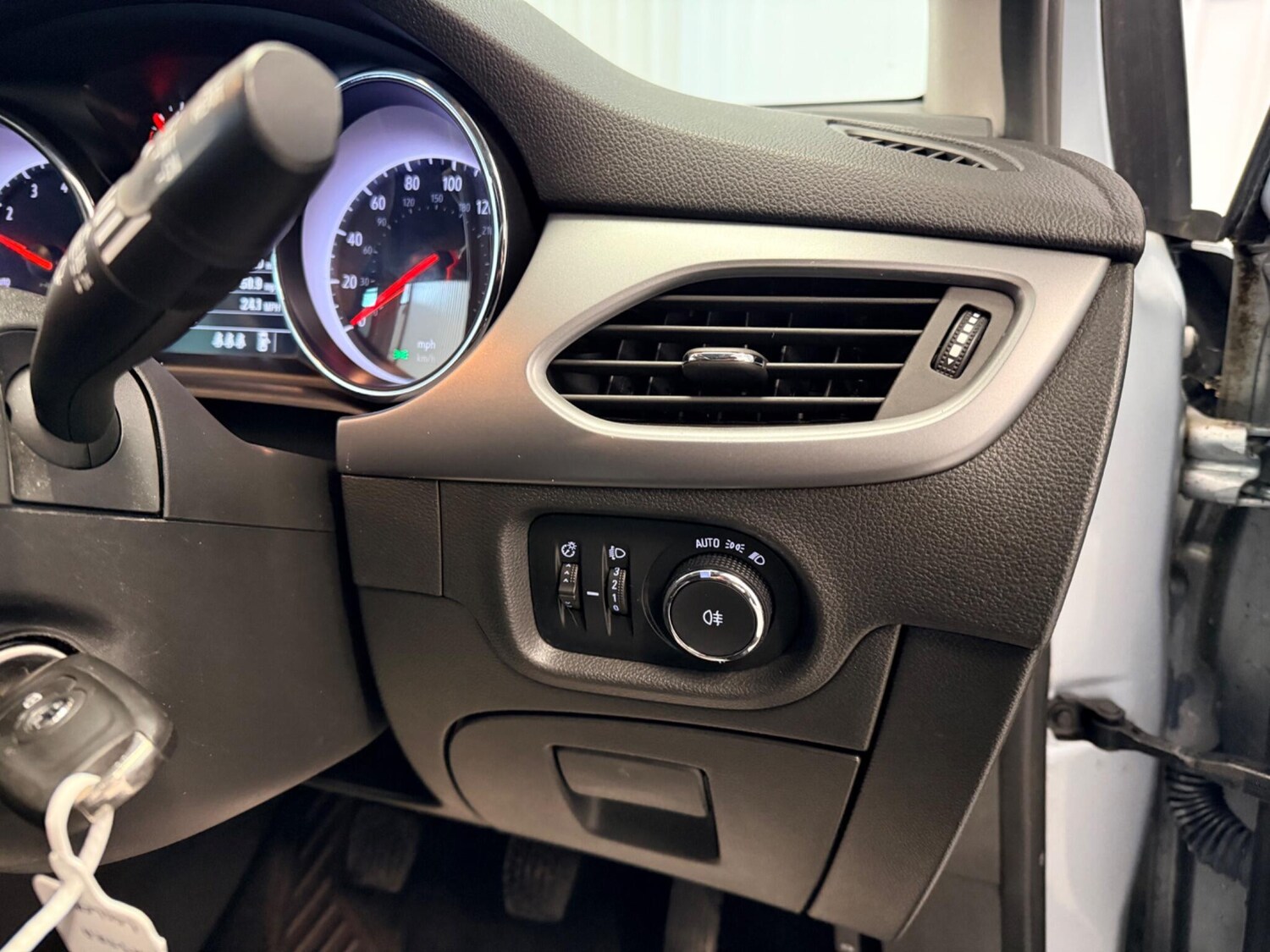 Used Volkswagen T-Roc 2018 for sale - 78156517: Photo 23