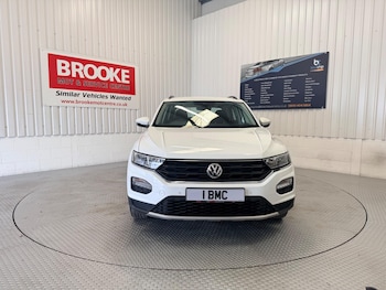 Used Volkswagen T-Roc 2018 for sale - 78156517: Photo