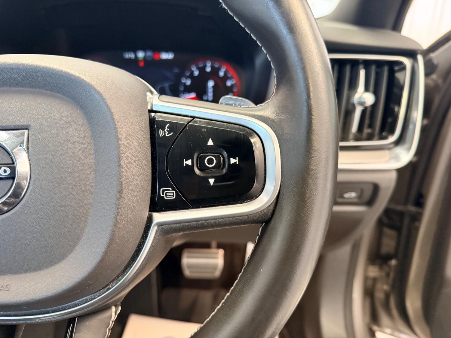 Used Volvo S60 2019 for sale - 77657997: Photo 25