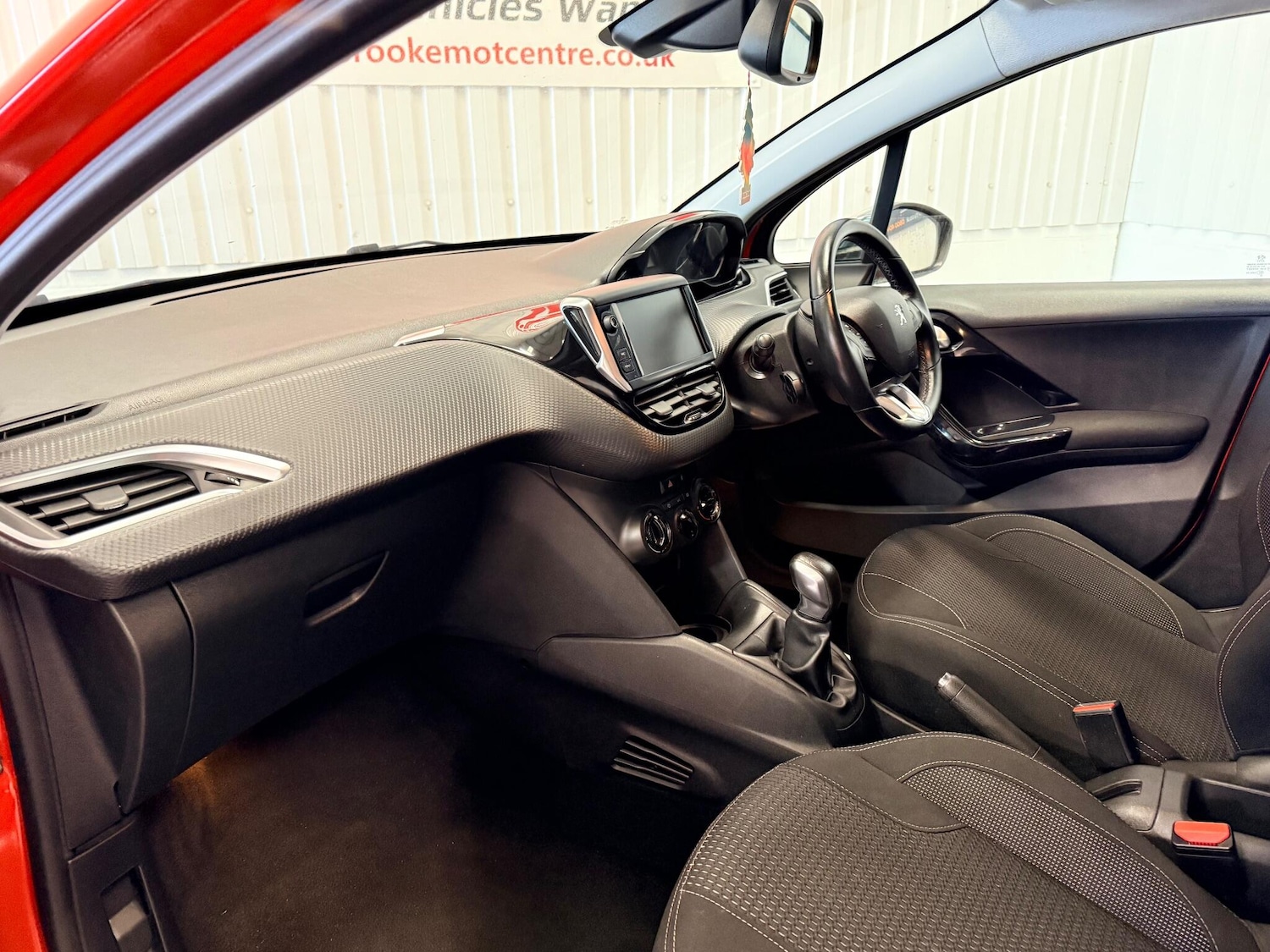 Used Peugeot 208 2018 for sale - 77175156: Photo 11