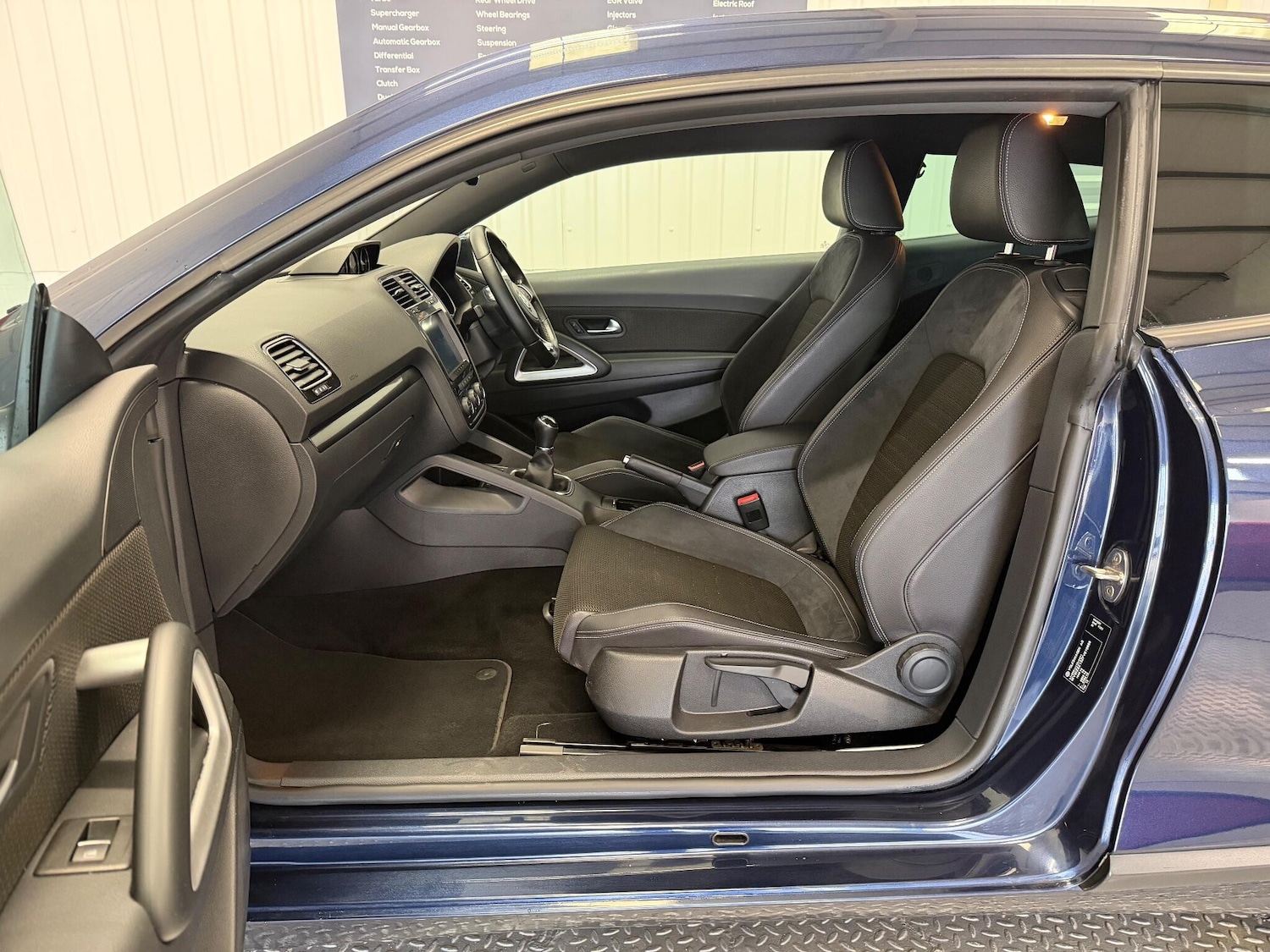 Used Volkswagen Scirocco 2014 for sale - 76247130: Photo 14