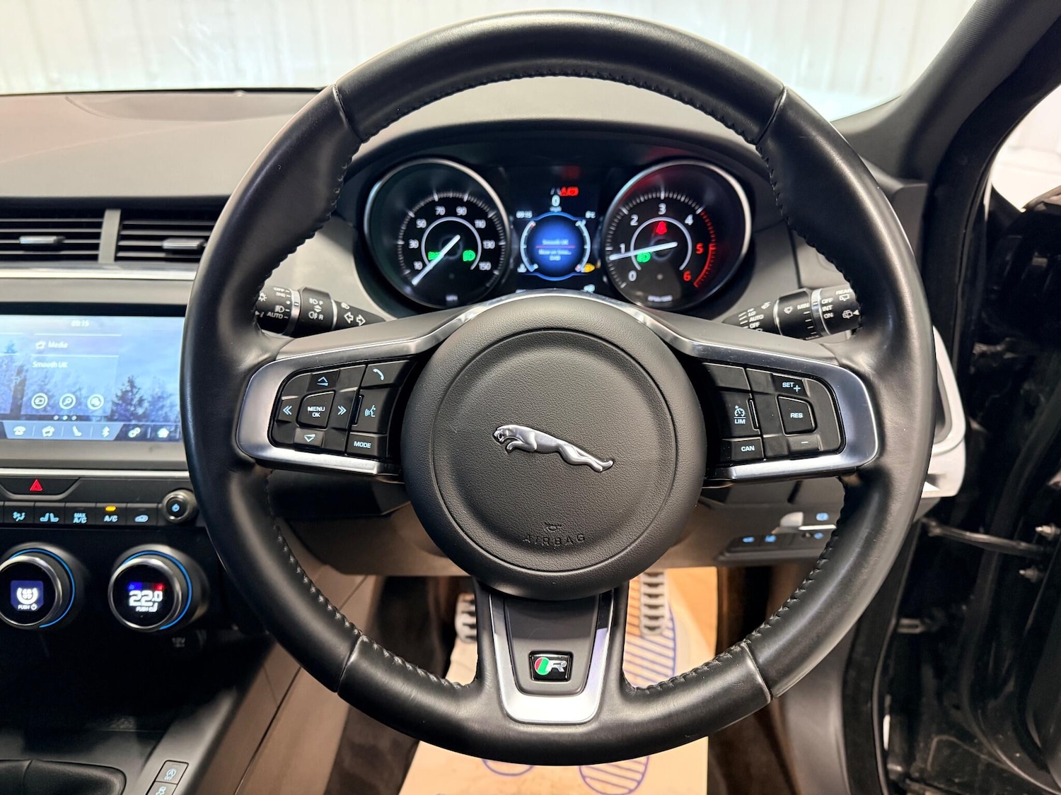 Used Jaguar E-Pace 2019 for sale - 77229921: Photo 17