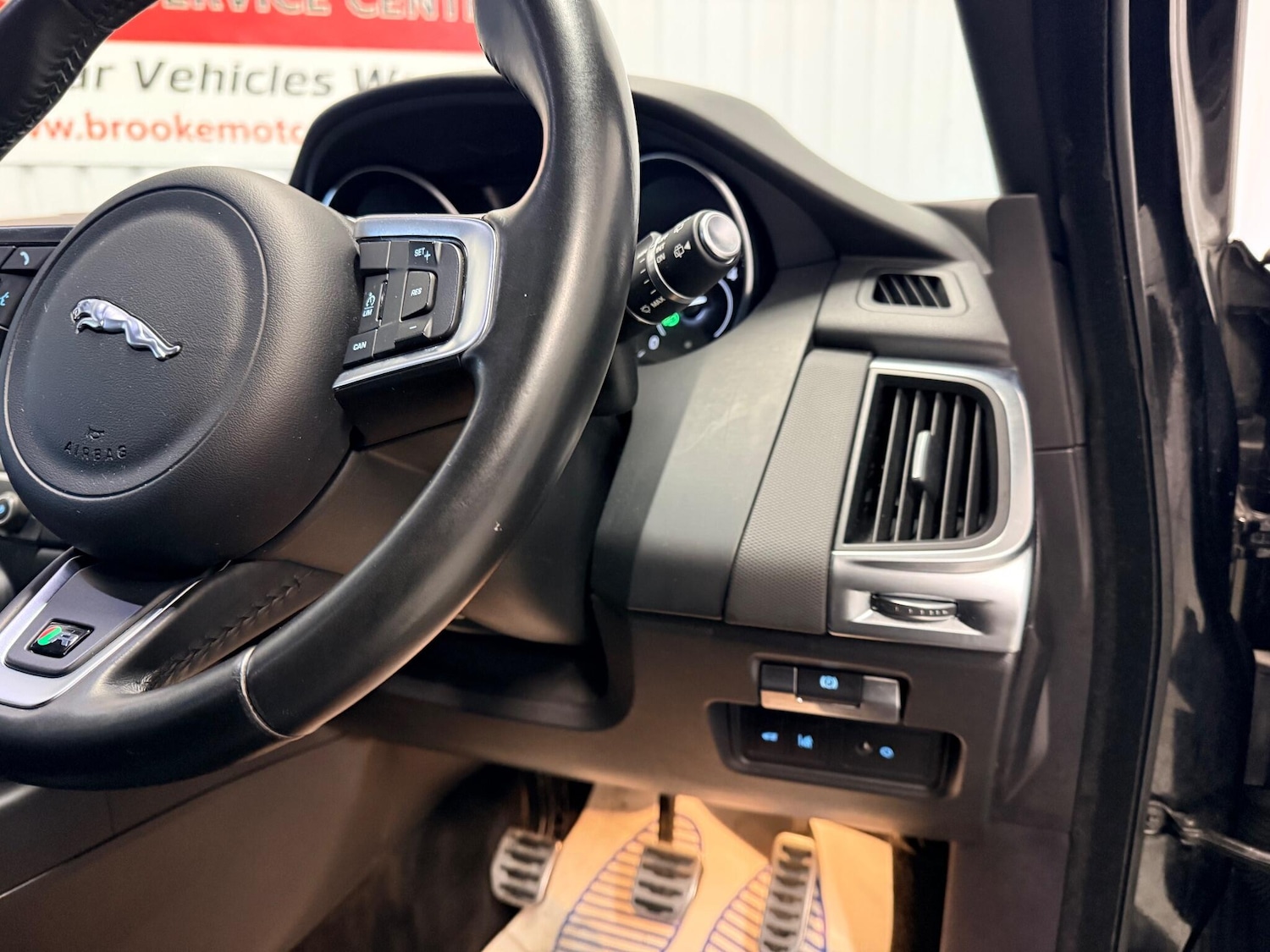 Used Jaguar E-Pace 2019 for sale - 77229921: Photo 21