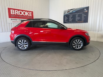 Used Volkswagen T-Roc 2018 for sale - 79741411: Photo
