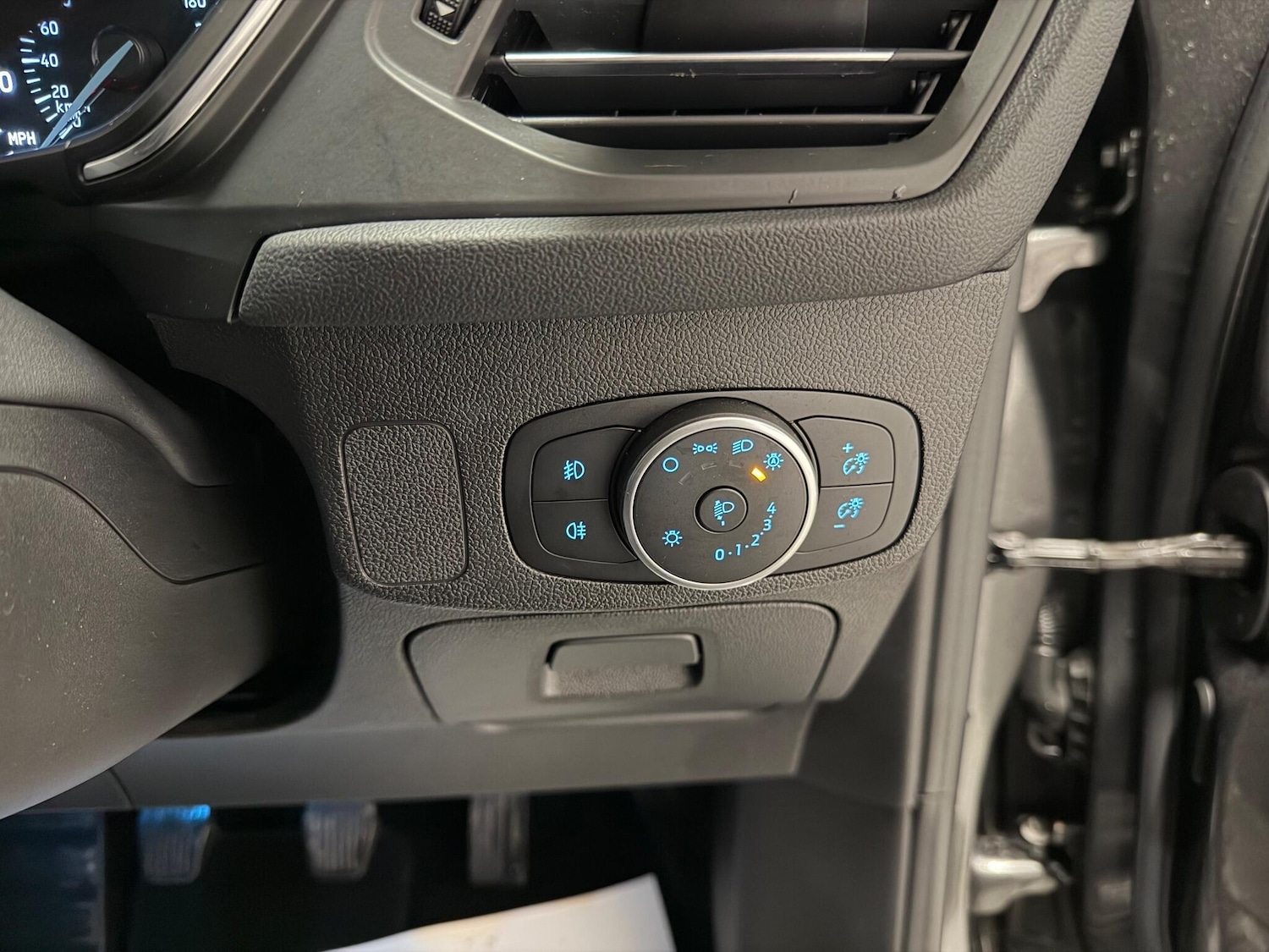 Used Ford Focus 2018 for sale - 77016575: Photo 22