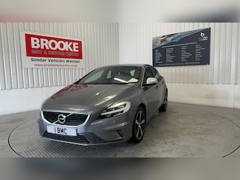 Used Volvo V40 2019 for sale - 78695435: Photo
