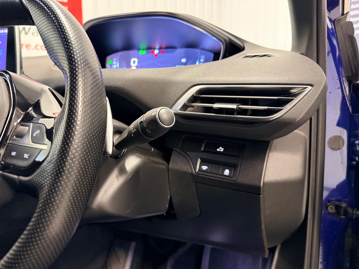 Used Peugeot 3008 2019 for sale - 77073923: Photo 24