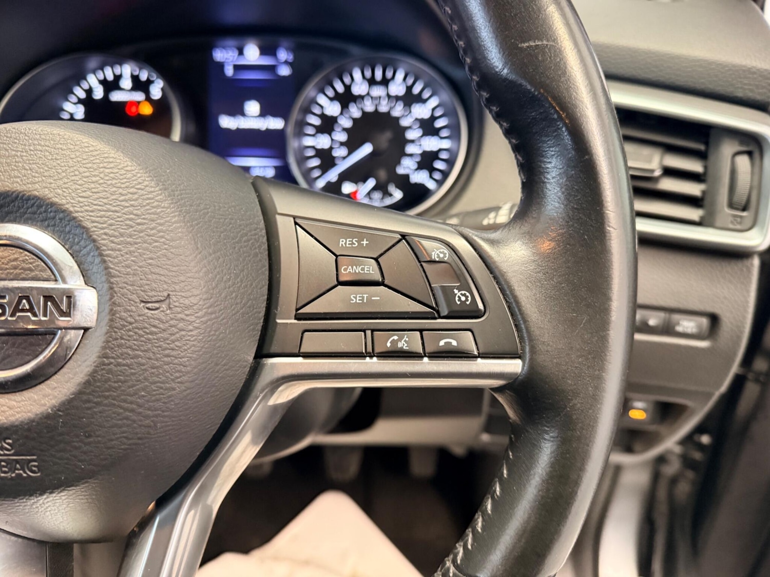 Used Nissan Qashqai 2017 for sale - 77892258: Photo 20