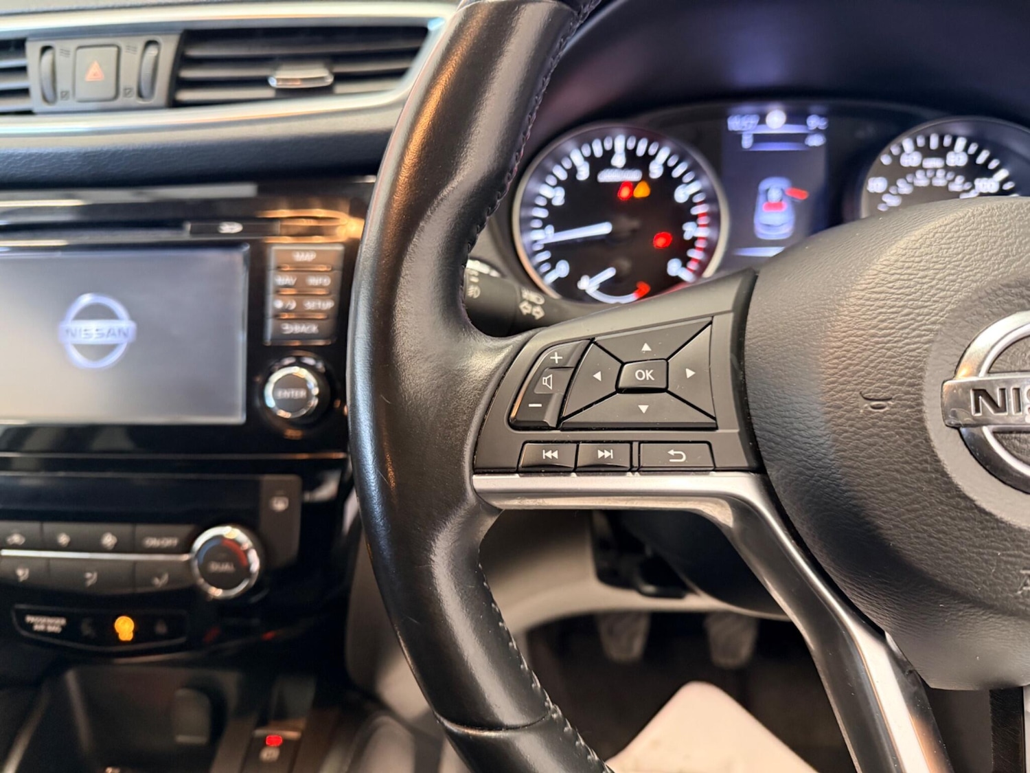 Used Nissan Qashqai 2017 for sale - 77892258: Photo 21