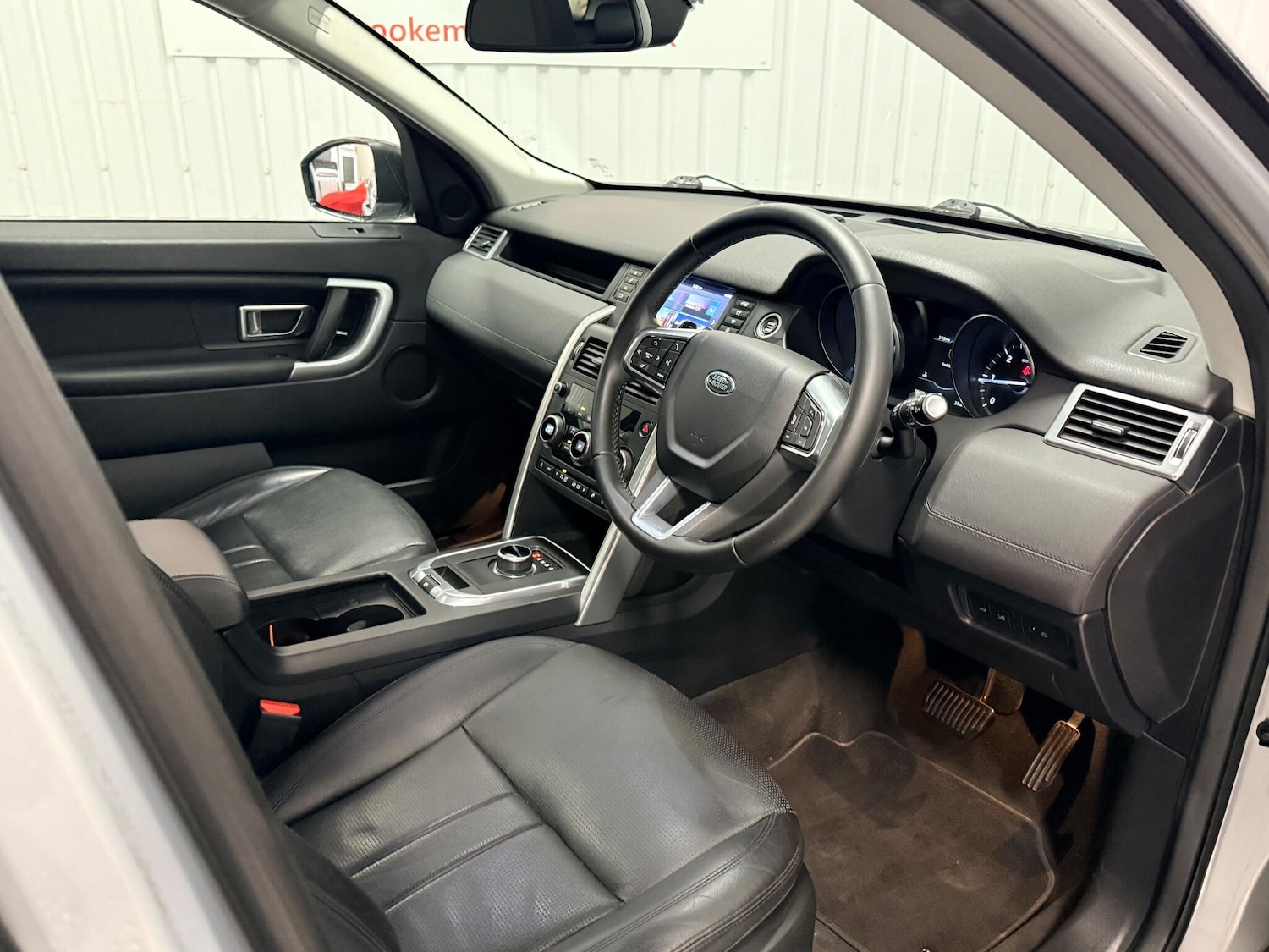 Used Land Rover Discovery Sport 2018 for sale - 76584730: Photo 24