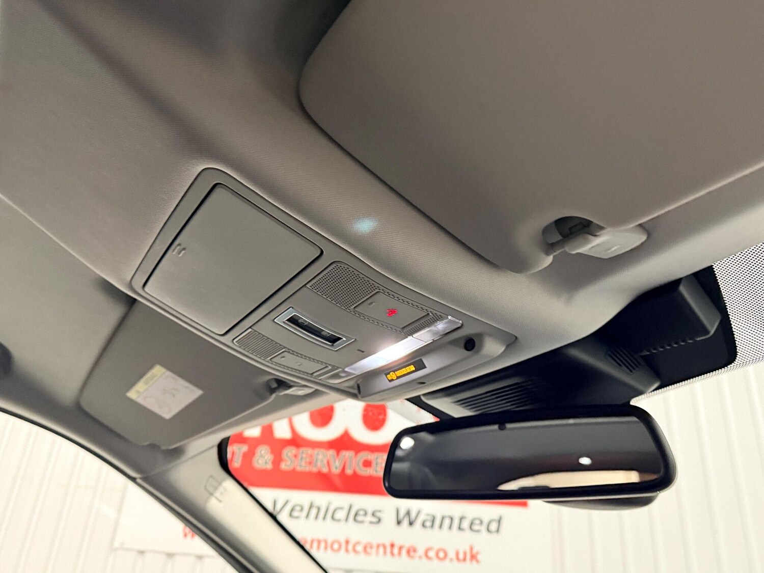 Used Land Rover Discovery Sport 2018 for sale - 76584730: Photo 31