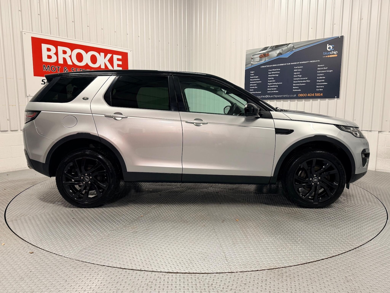 Used Land Rover Discovery Sport 2018 for sale - 76584730: Photo 6