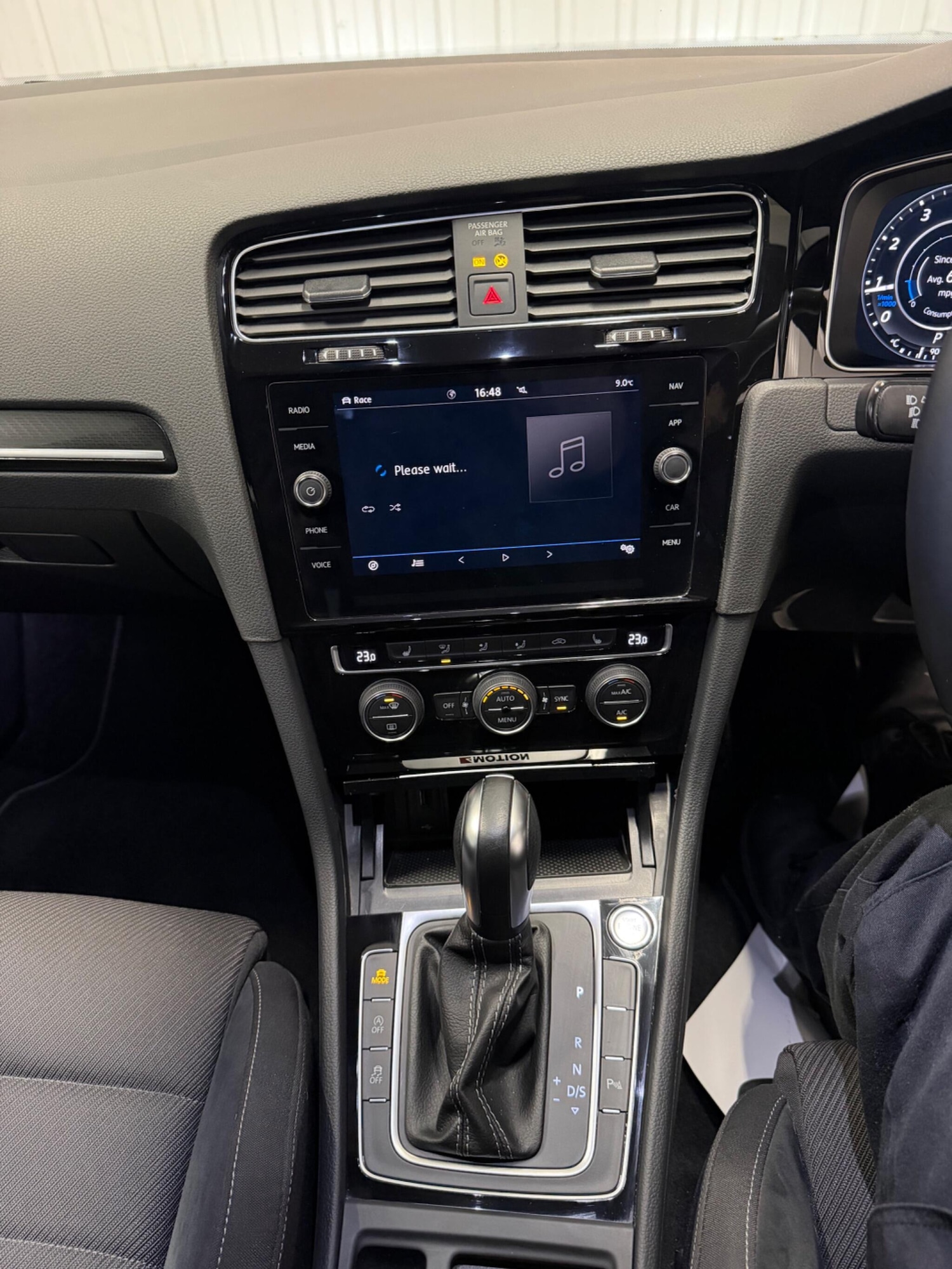 Used Volkswagen Golf 2019 for sale - 77549876: Photo 23