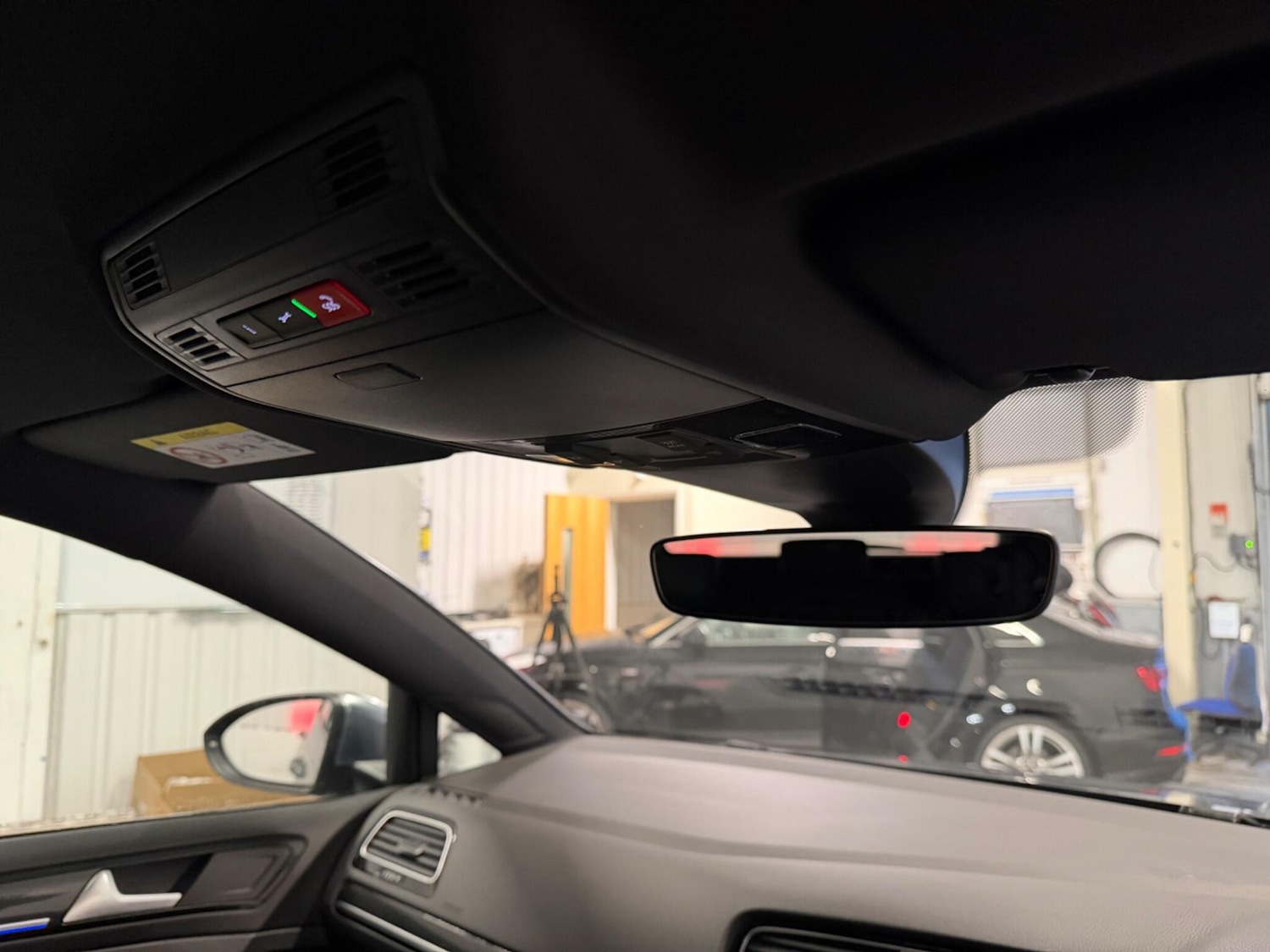 Used Volkswagen Golf 2019 for sale - 77549876: Photo 30