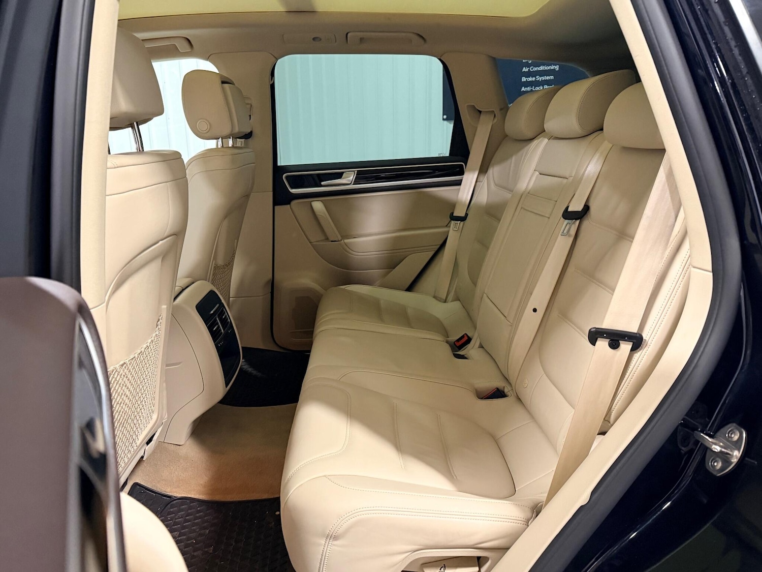 Used Volkswagen Touareg 2017 for sale - 76781696: Photo 14