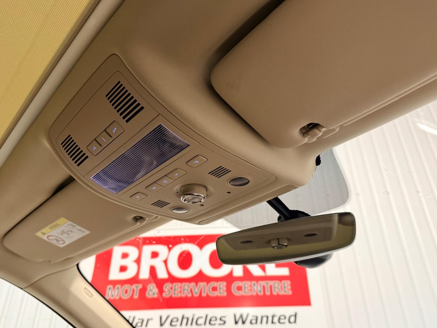 Used Volkswagen Touareg 2017 for sale - 76781696: Photo 31