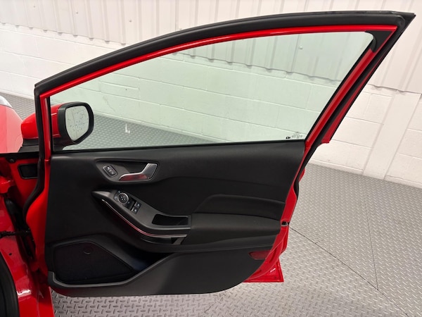 Used Ford Fiesta 2017 for sale - 73245340: Photo 19