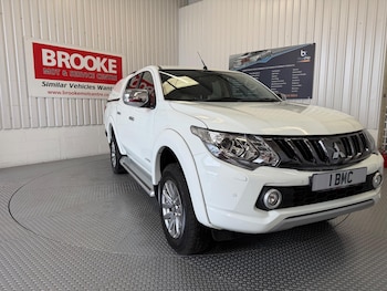 (18) - 2.4 DI-D DC Warrior Auto 4WD Euro 6 4dr