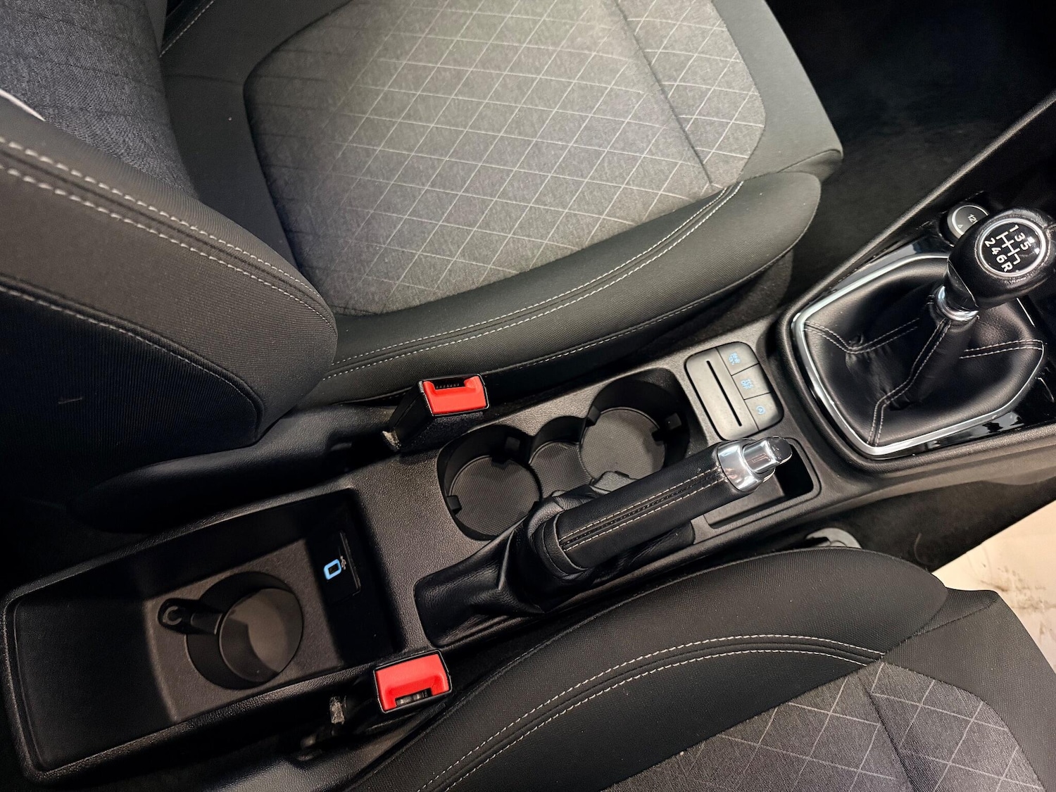 Used Ford Fiesta for sale - 76701643: Photo 31