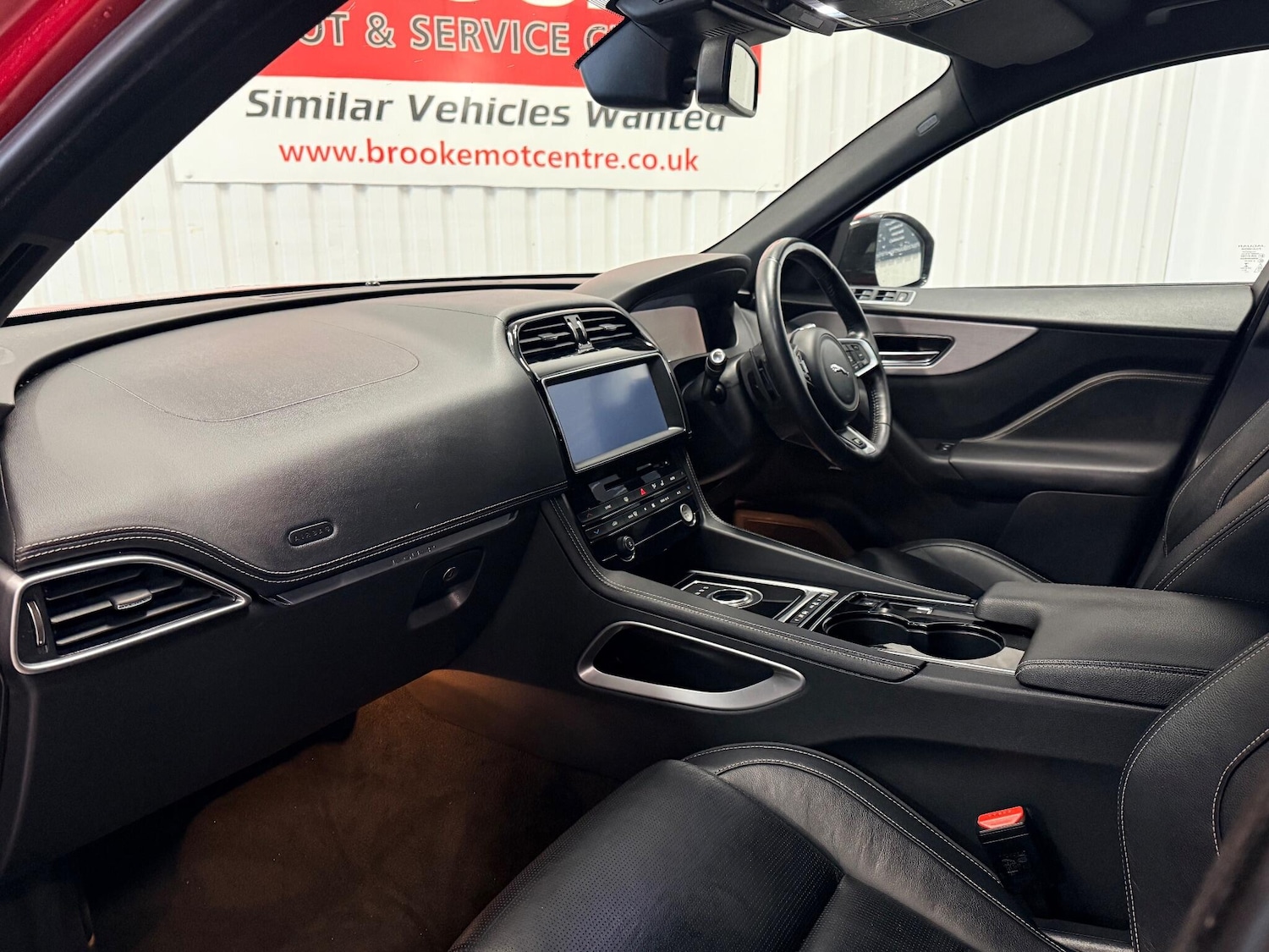 Used Jaguar F-Pace 2017 for sale - 77203268: Photo 9