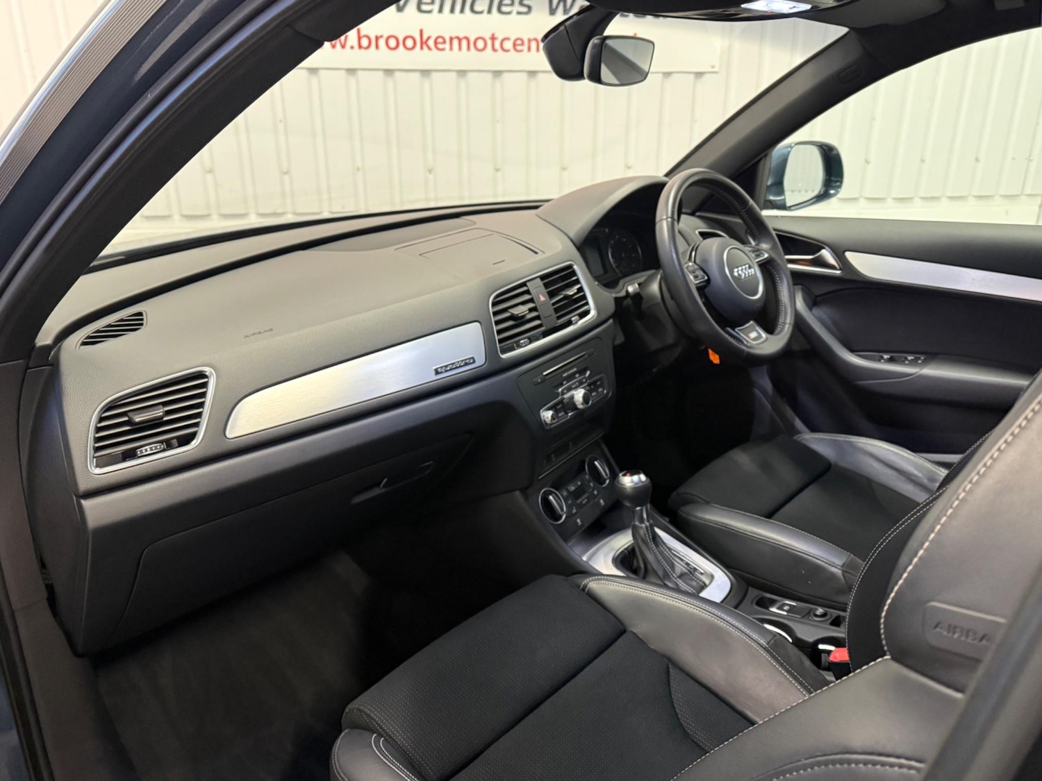 Used Audi Q3 2015 for sale - 77925612: Photo 11