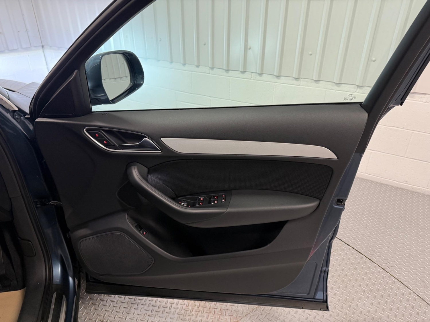 Used Audi Q3 2015 for sale - 77925612: Photo 21