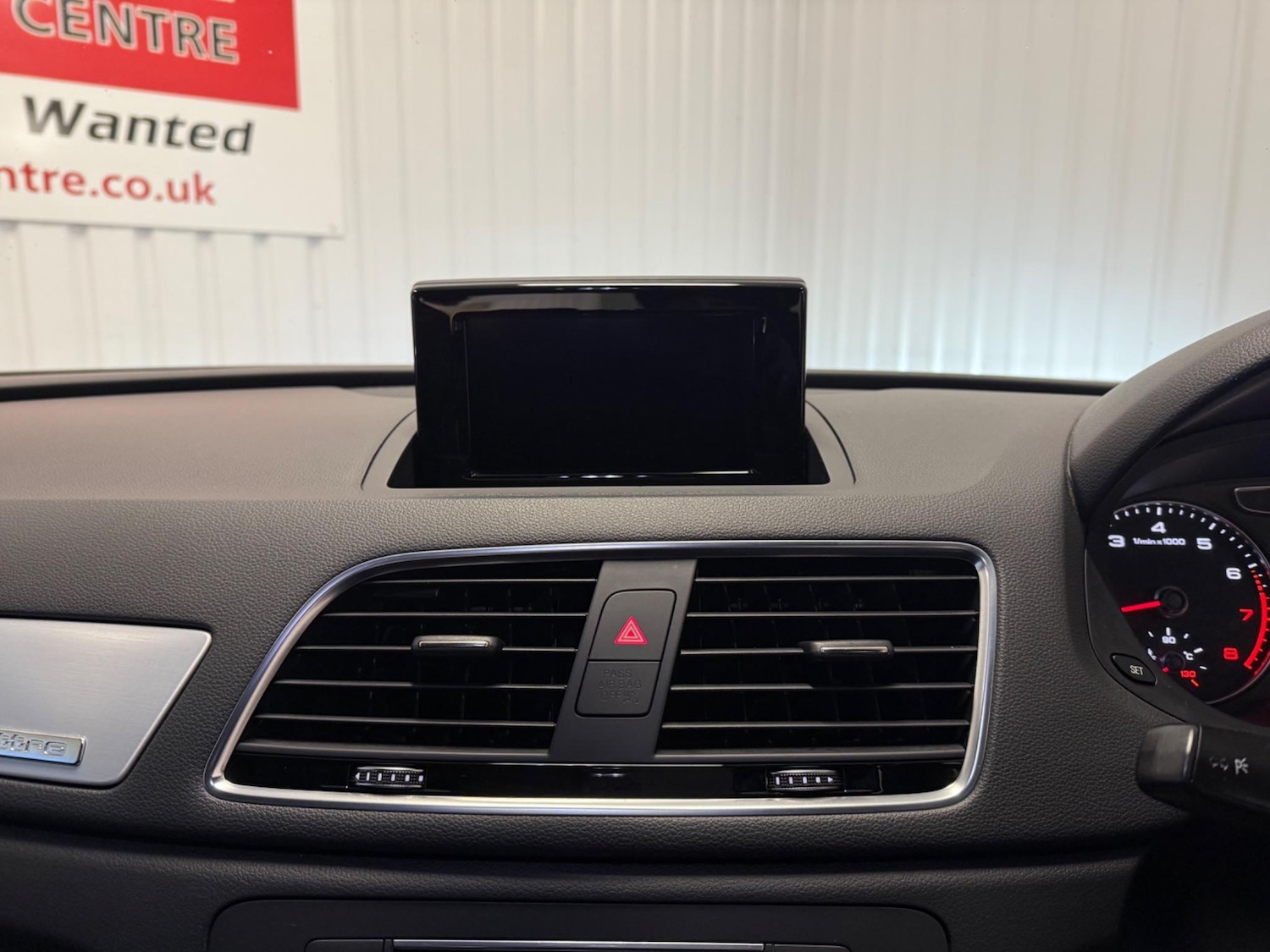 Used Audi Q3 2015 for sale - 77925612: Photo 29