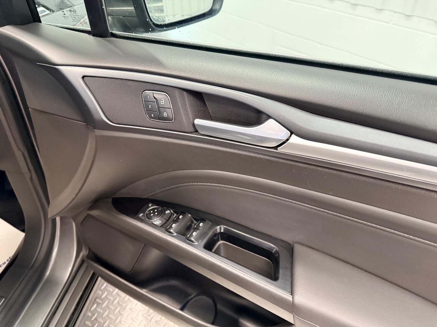 Used Ford Mondeo 2017 for sale - 77331488: Photo 17