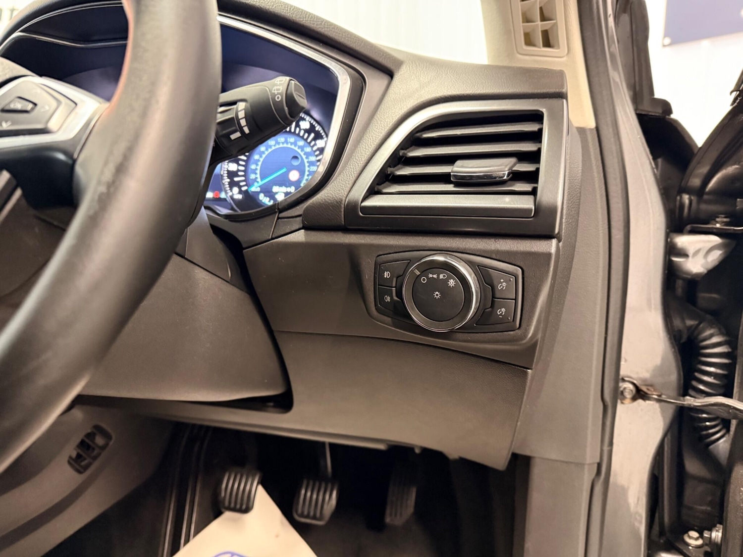 Used Ford Mondeo 2017 for sale - 77331488: Photo 23