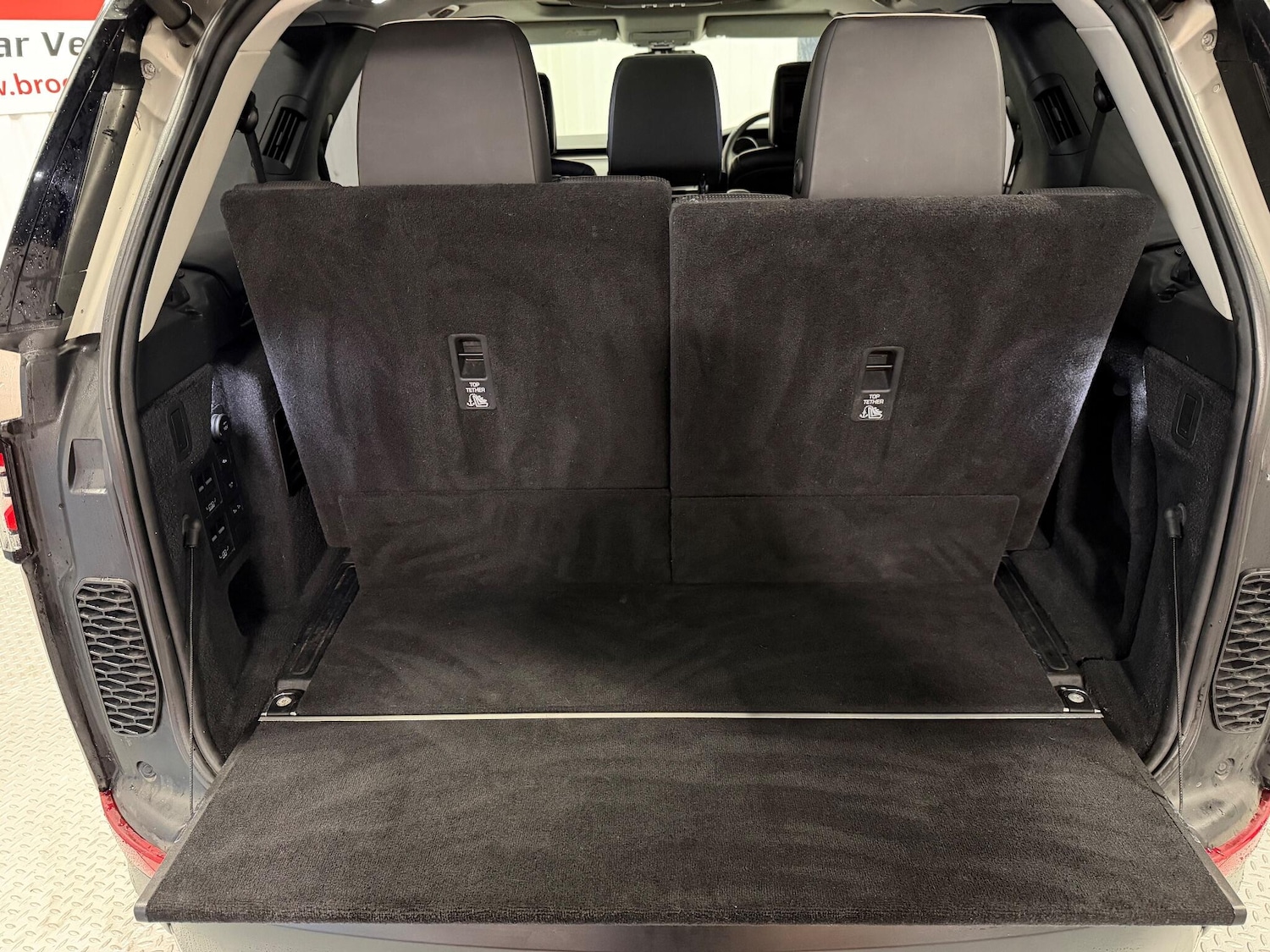 Used Land Rover Discovery 2017 for sale - 76613427: Photo 11