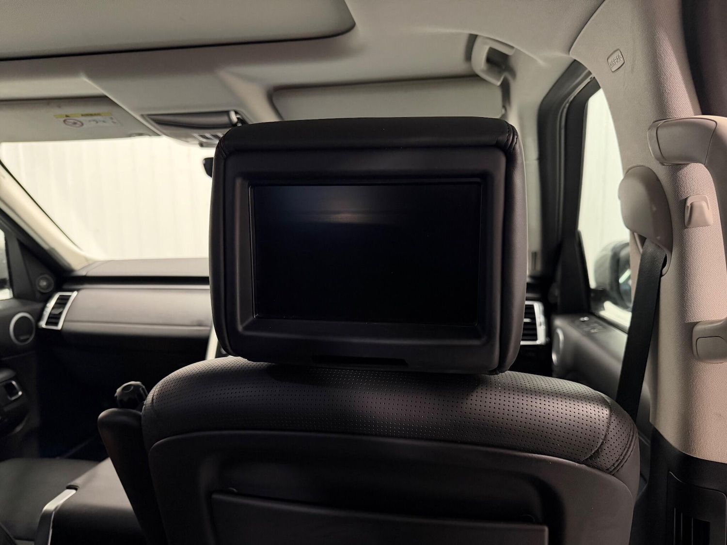 Used Land Rover Discovery 2017 for sale - 76613427: Photo 15