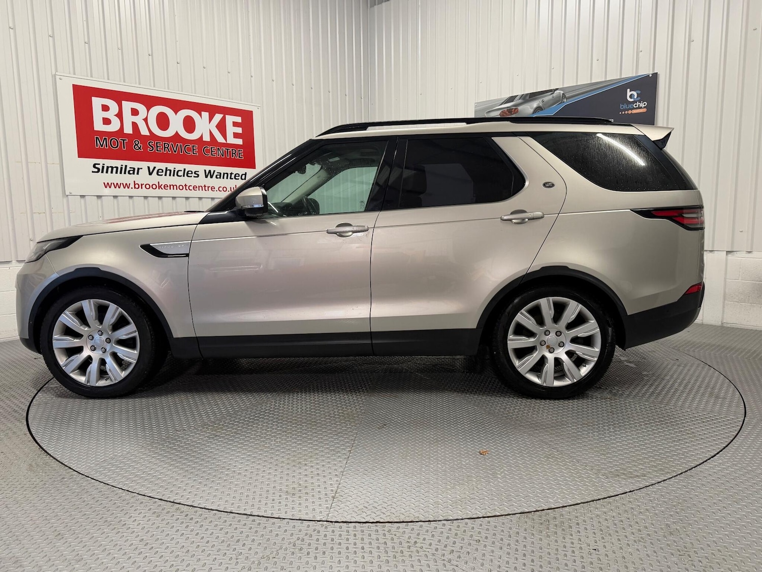 Used Land Rover Discovery 2017 for sale - 76613427: Photo 7