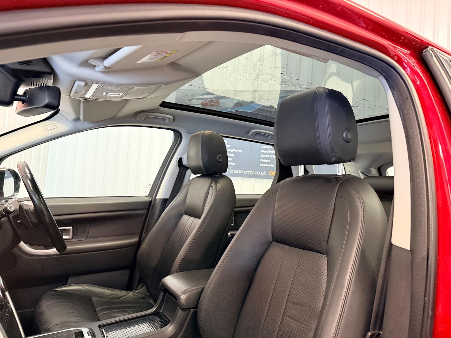 Used Land Rover Discovery Sport 2018 for sale - 77142951: Photo 15