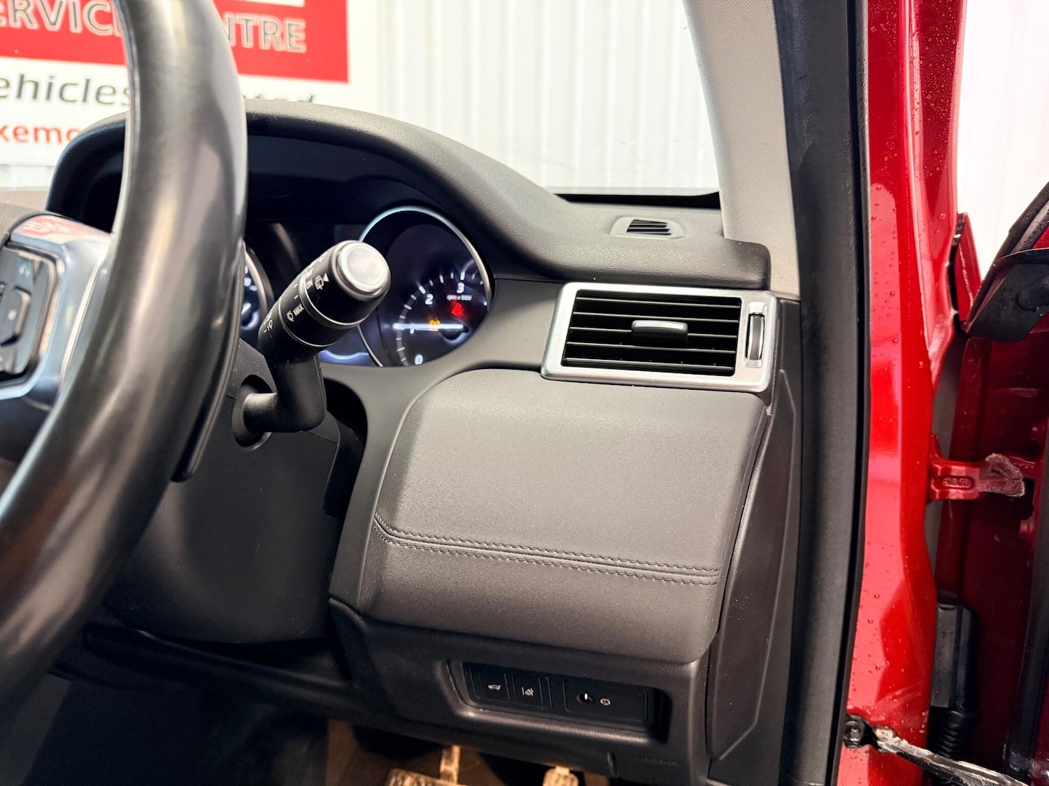 Used Land Rover Discovery Sport 2018 for sale - 77142951: Photo 24