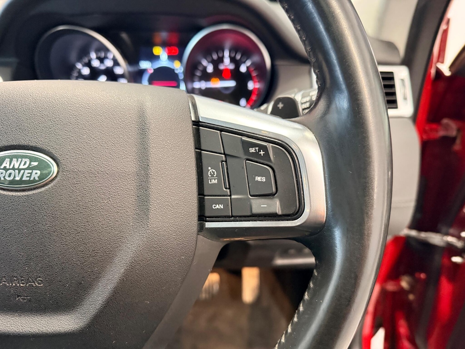 Used Land Rover Discovery Sport 2018 for sale - 77142951: Photo 25