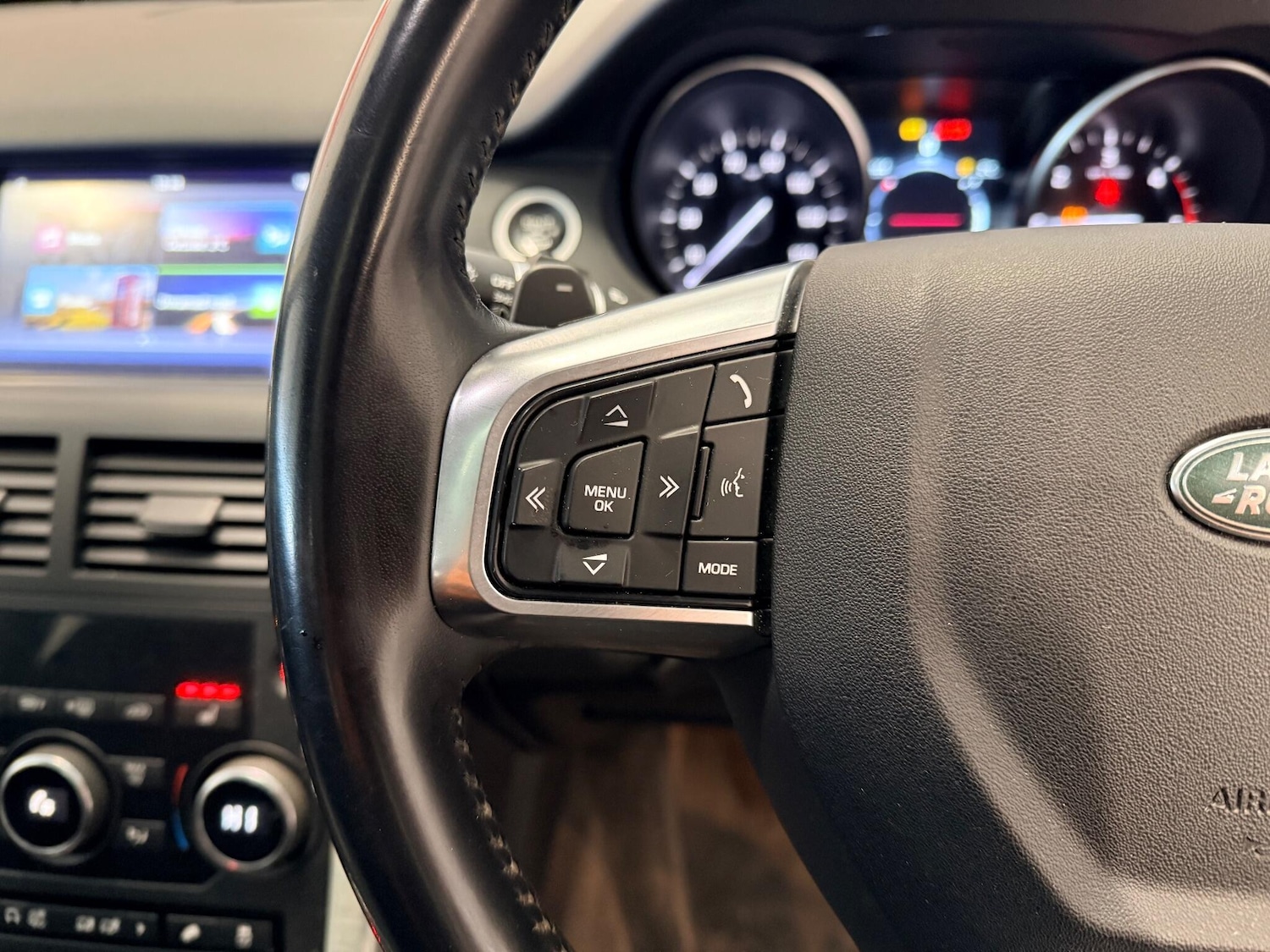 Used Land Rover Discovery Sport 2018 for sale - 77142951: Photo 26