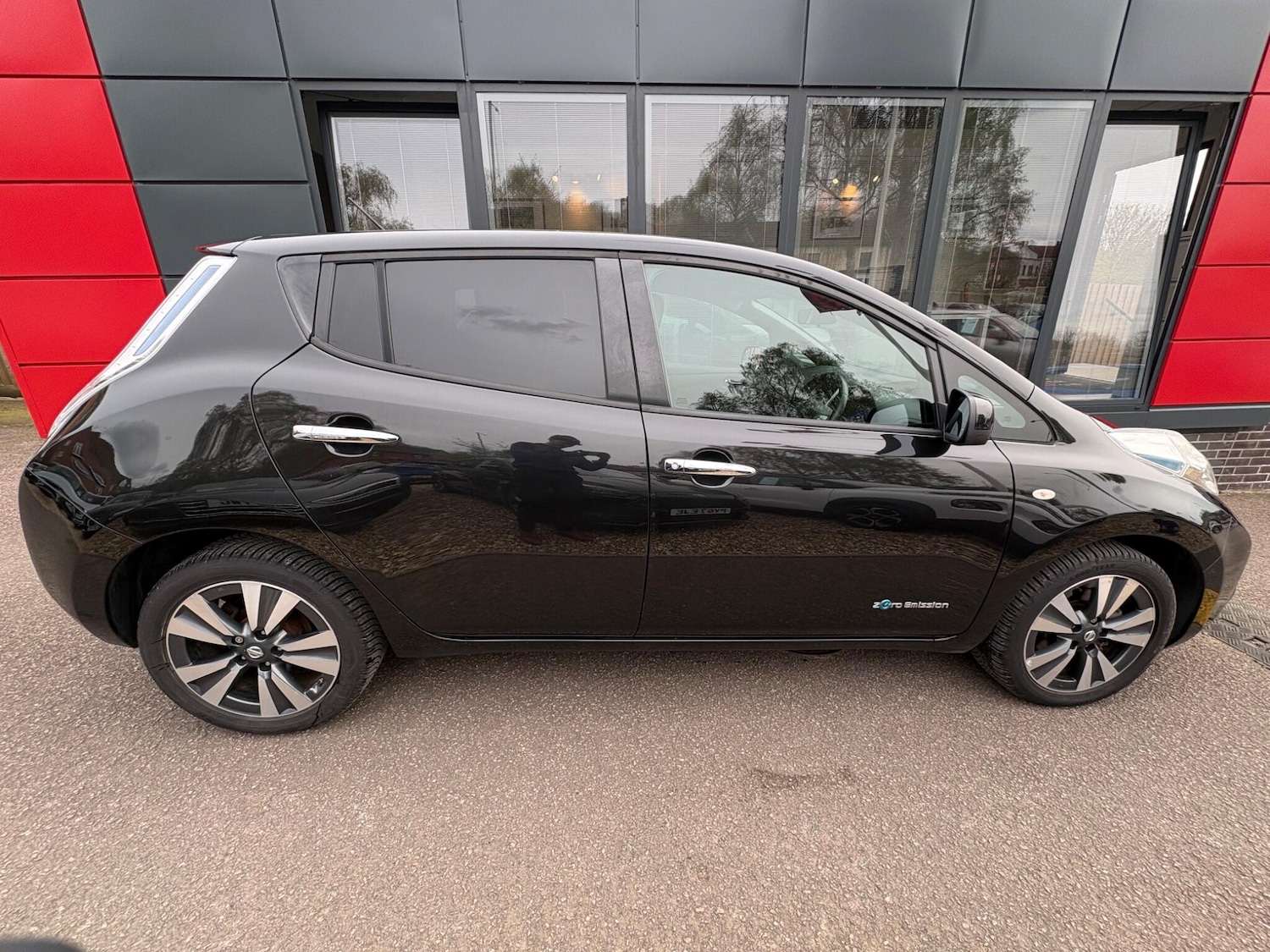 Used Nissan Leaf 2015 for sale - 78205143: Photo 8