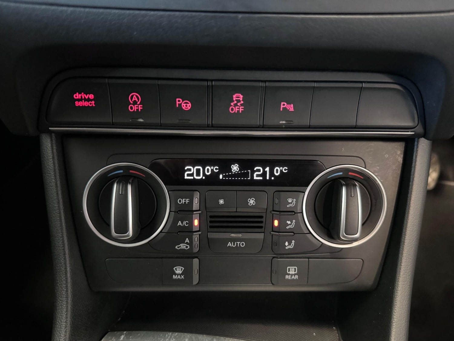 Used Audi Q3 2015 for sale - 76991856: Photo 26