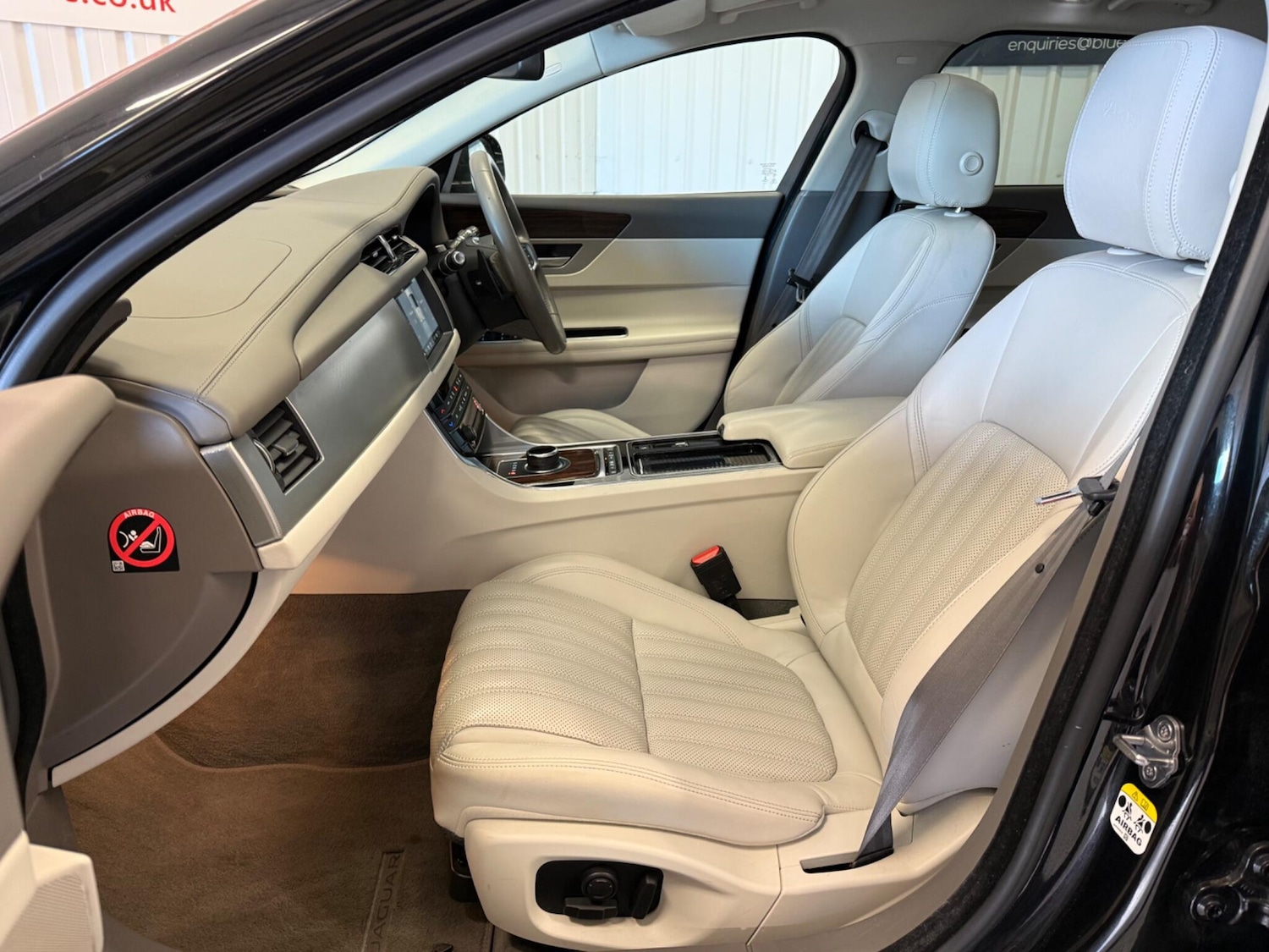 Used Jaguar XF 2018 for sale - 77625189: Photo 10