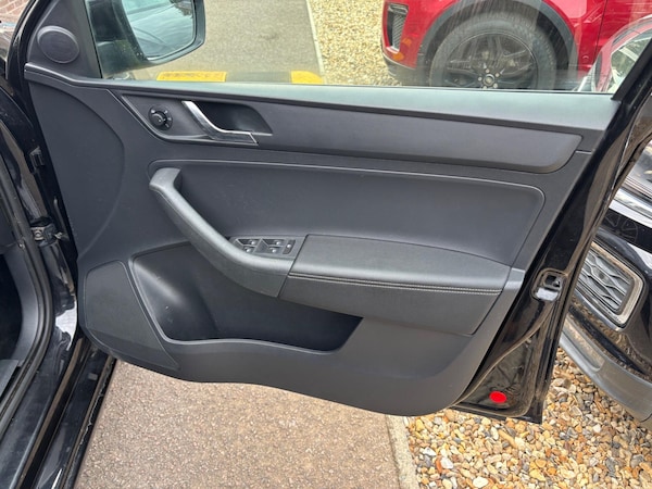 Used Skoda Rapid Spaceback 2016 for sale - 76152340: Photo 25