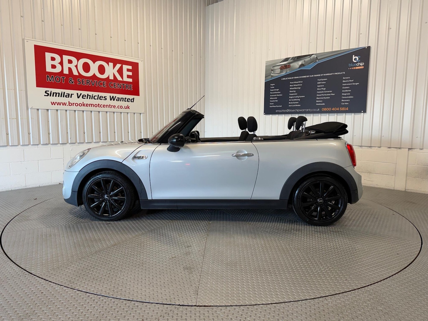 Used MINI Convertible 2016 for sale - 77229760: Photo 16