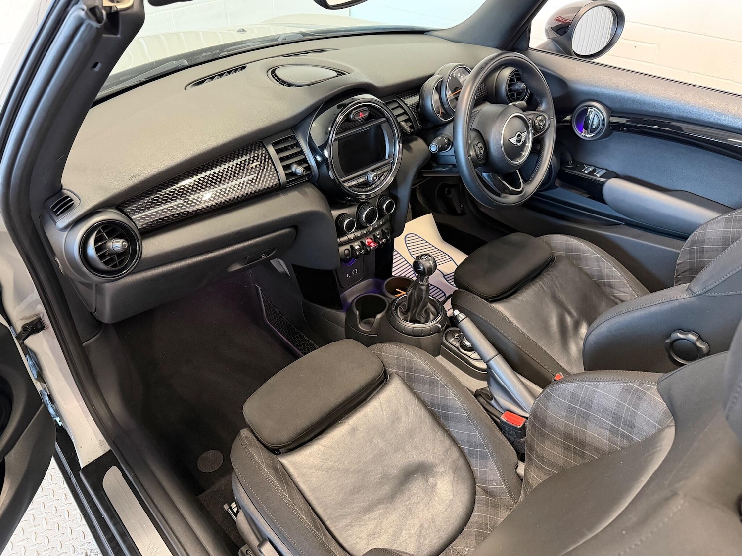 Used MINI Convertible 2016 for sale - 77229760: Photo 25