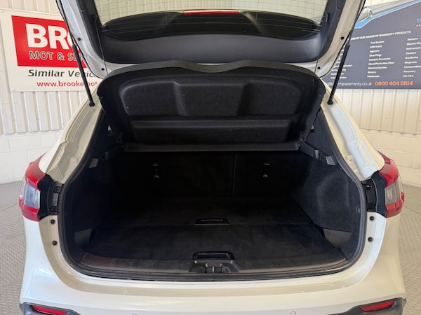 Used Nissan Qashqai 2018 for sale - 76227830: Photo 14