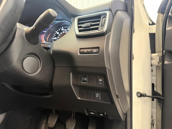 Used Nissan Qashqai 2018 for sale - 76227830: Photo 23