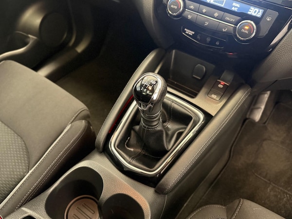 Used Nissan Qashqai 2018 for sale - 76227830: Photo 31