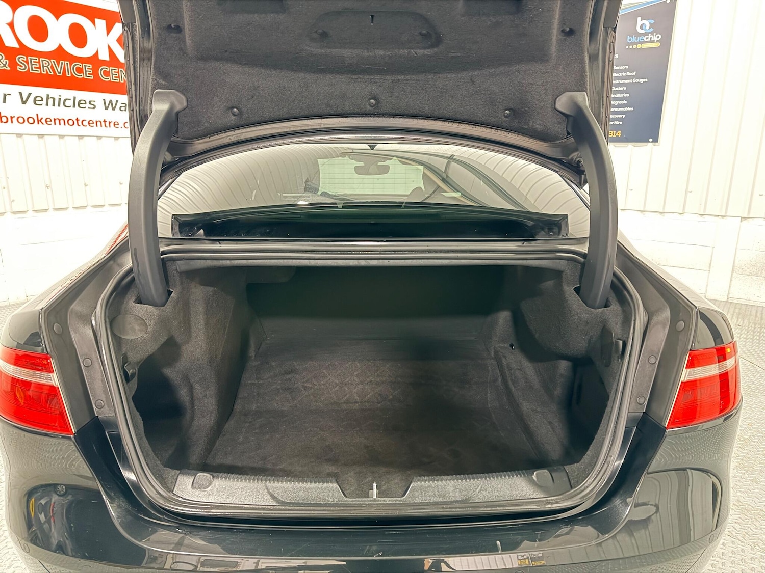 Used Jaguar XE 2019 for sale - 77039825: Photo 13