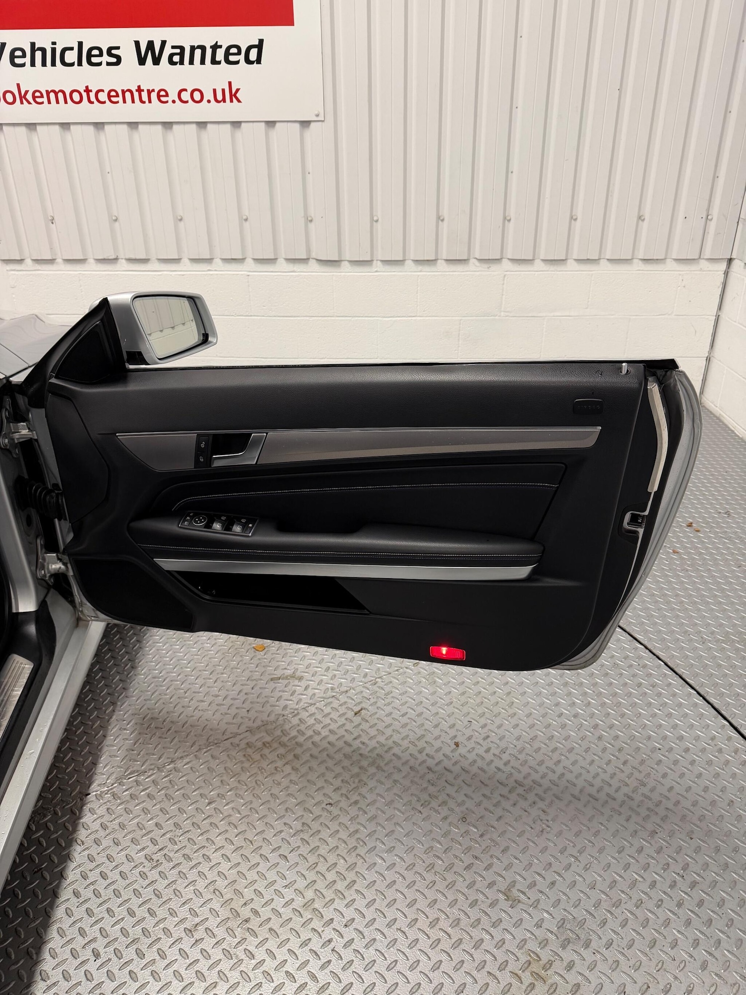 Used Mercedes-Benz E Class 2016 for sale - 76608126: Photo 25