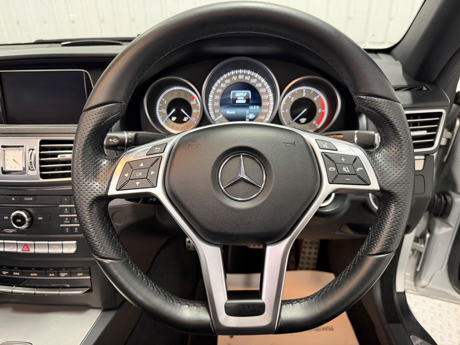 Used Mercedes-Benz E Class 2016 for sale - 76608126: Photo 27