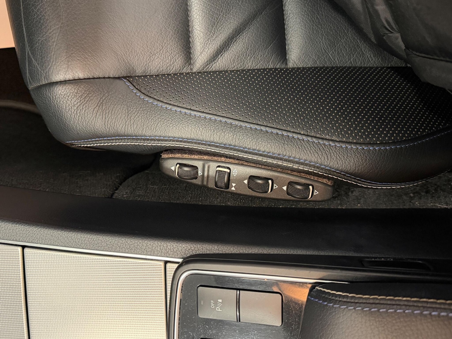 Used Mercedes-Benz E Class 2016 for sale - 76608126: Photo 32